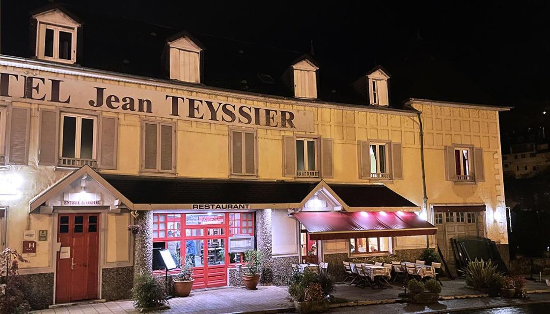 Logis Hotel Teyssier Uzerche Exteriér fotografie