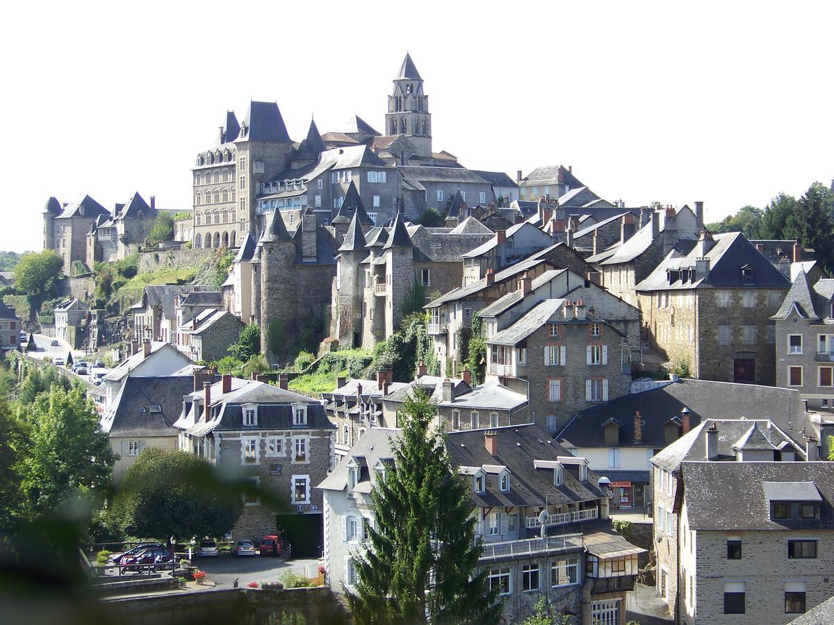 Logis Hotel Teyssier Uzerche Exteriér fotografie